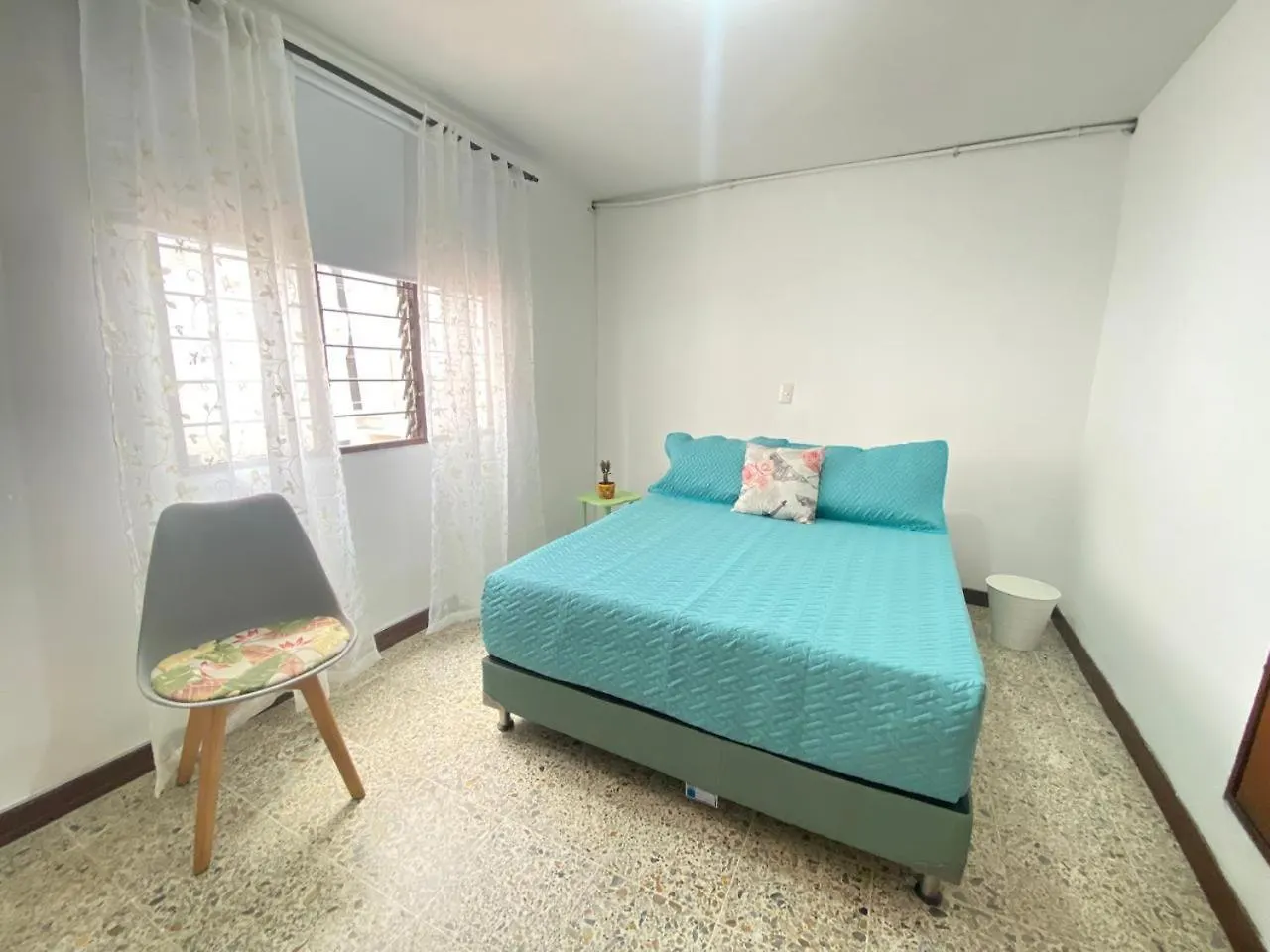 Casa De Las Flores En Medellin 0*,