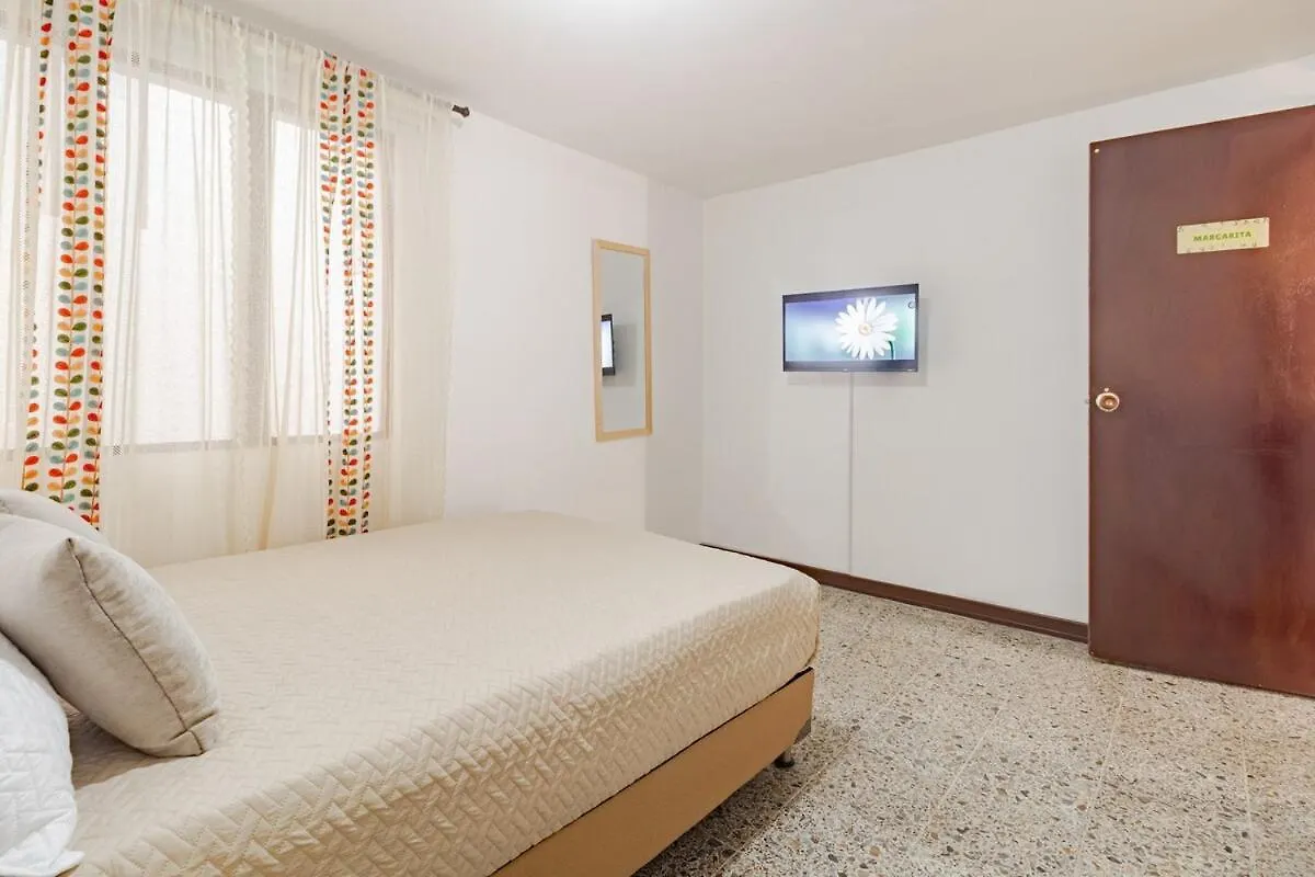 Casa De Las Flores En Medellin Guest house